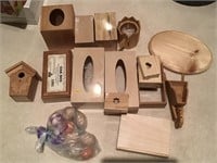 ASSORTED LOT OF WOOD CRAFT ITEMS