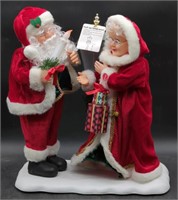 (JK) Mr.& Mrs. Santa Claus. Animated. Battery