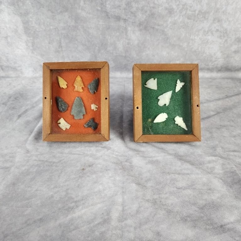 2 small framed arrowheads