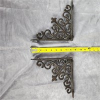 Pair of cast iron shelf brackets