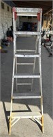 (J) 6’ Aluminum Ladder