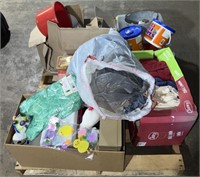 (L) Pallet With Easter items , Gloves, Rags and