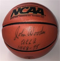 John Wooden 1948-75 UCLA Auto JSA  Authenticated