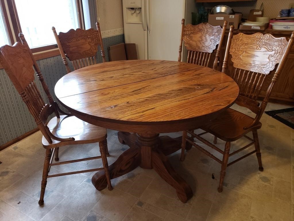 Antique Pedestal Table & (6) Chairs