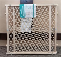 Brand New Evenflo Baby Gate