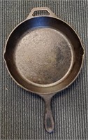 Lodge 8SK Cast Iron Pan