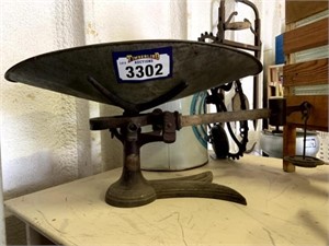 Antique Household Weigh Scale with weights