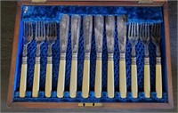 EPNS A1 Silverplated Knives & Forks w/ Case