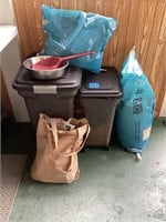 Dogfood and containers