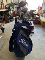 Callaway Right Hand Golf Clubs in Titleist Bag