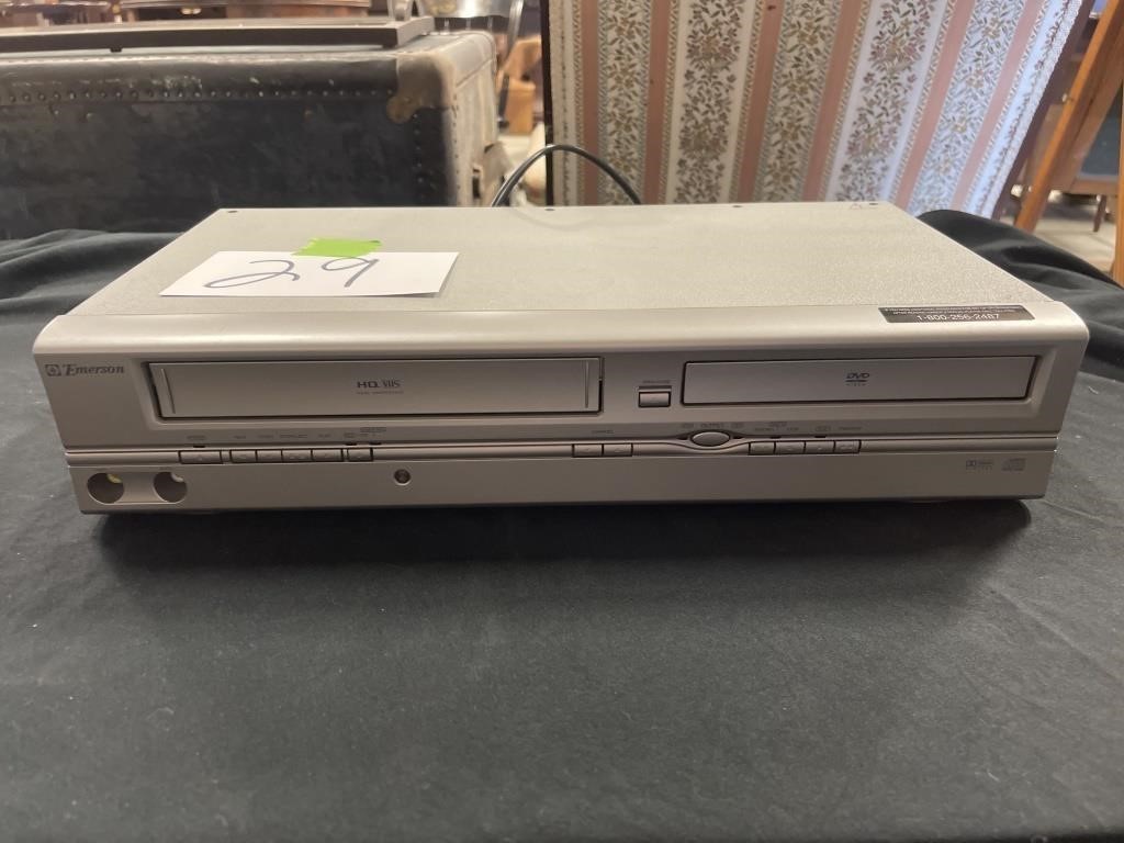 Emerson VHS/DVD player combo