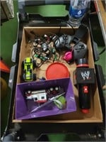 Lot of Toys, Microphone WWE, Truck