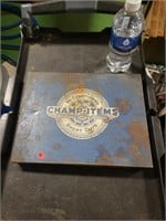 Metal Vintage Champ-Items Box