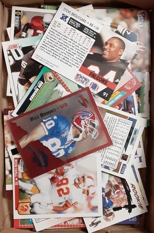 FLAT OF FOOTBALL CARDS