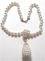 IMITATION PEARLS WITH PENDANT