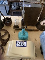 Gas Lamp, Old Thomas Collector Edition Elec. Radio