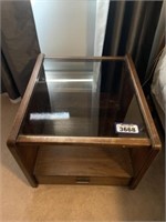End Table c/w Glass Top (28"D x 24"W x 21 1/2"H)