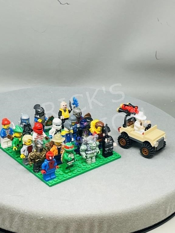 21 LEGO men & LEGO jeep