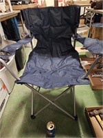 Fold Out Lawn Chair w/ Bag