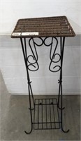 METAL BASE WICKER TOP PLANT STAND