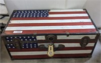 AMERICAN FLAG THEMED FOOTLOCKER