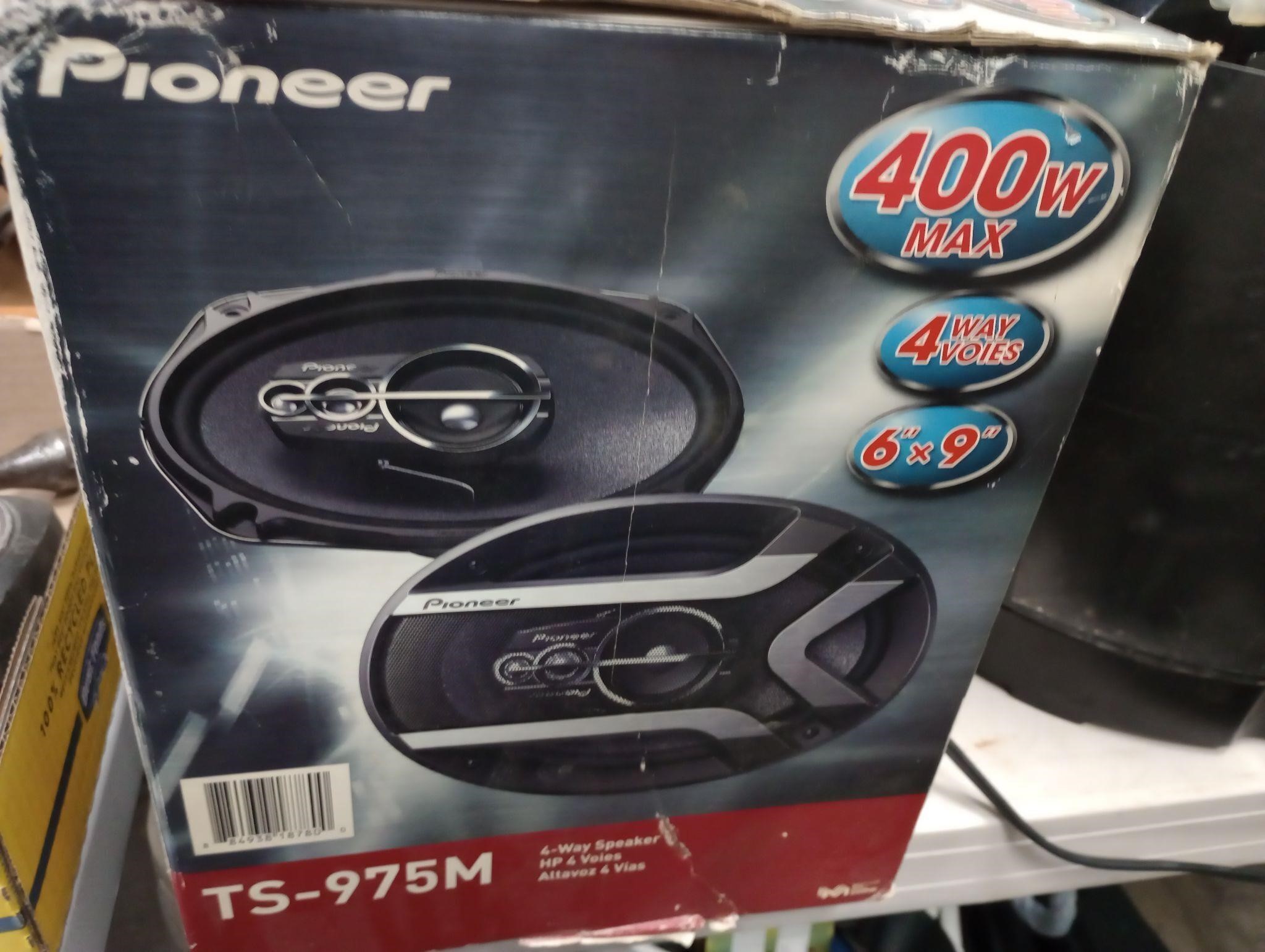 Pioneers car speakers