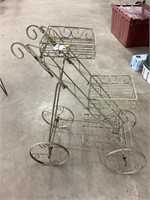 Metal plant stand