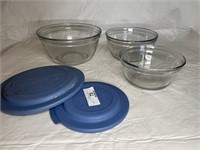 3 Anchor lidded mixing bowls