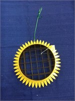 Hanging sunflower birdfeeder