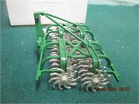 NOLT JOHN DEERE 212-A ROTARY HOE-NIB