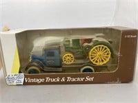 Ertl Vintage Truck/Tractor Set 1:32 Scale NIB