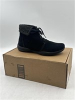NEW Mens 9 Black Basic Boots