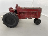 IH Die Cast Tractor-plastic wheels, missing some