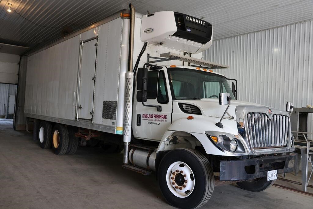 2012 INTERNATIONAL 7400 TANDEM REEFER TRUCK