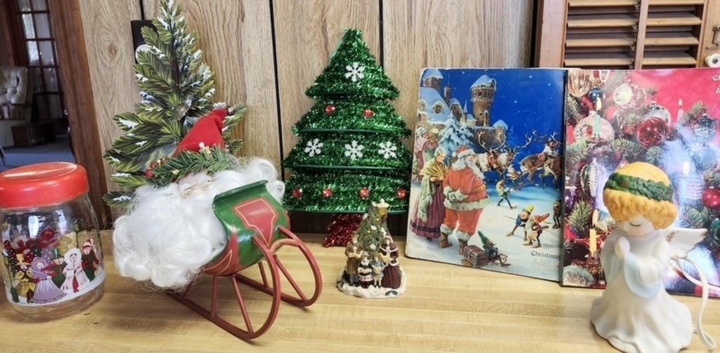 Christmas decorations, trees, sleigh