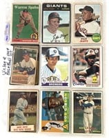 18 vintage baseball cards