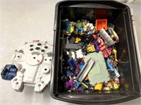 Legos/accessories/other toys with tote