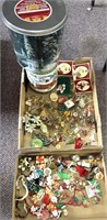 Holiday jewelry/tins