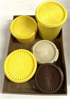 Retro Tupperware with lids
