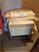 Window air conditioner and fan