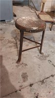 Vintage metal 3 leg stool