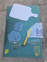 Quilting Rotary Cutting mat and contents