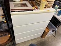 NICE 4 DRAWER UPRIGHT DRESSER CHEST OF DRAWERS