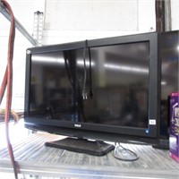 RCA 32" FLAT PANEL TV - NO REMOTE