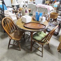 PEDESTAL KITCHEN TABLE W/ 4 BOWED BACK CHAIRS