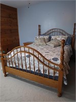 Crawford Oak Queen Bed w/Nightstand 24wx16dx25"h