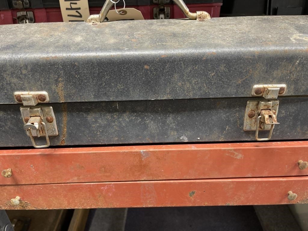 Metal Tool Box w/2 Drawers & Contents