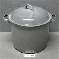 Grey Enamel Stock Pot w/ Lid