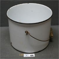 White Enamel Stock Pot w/ Handle