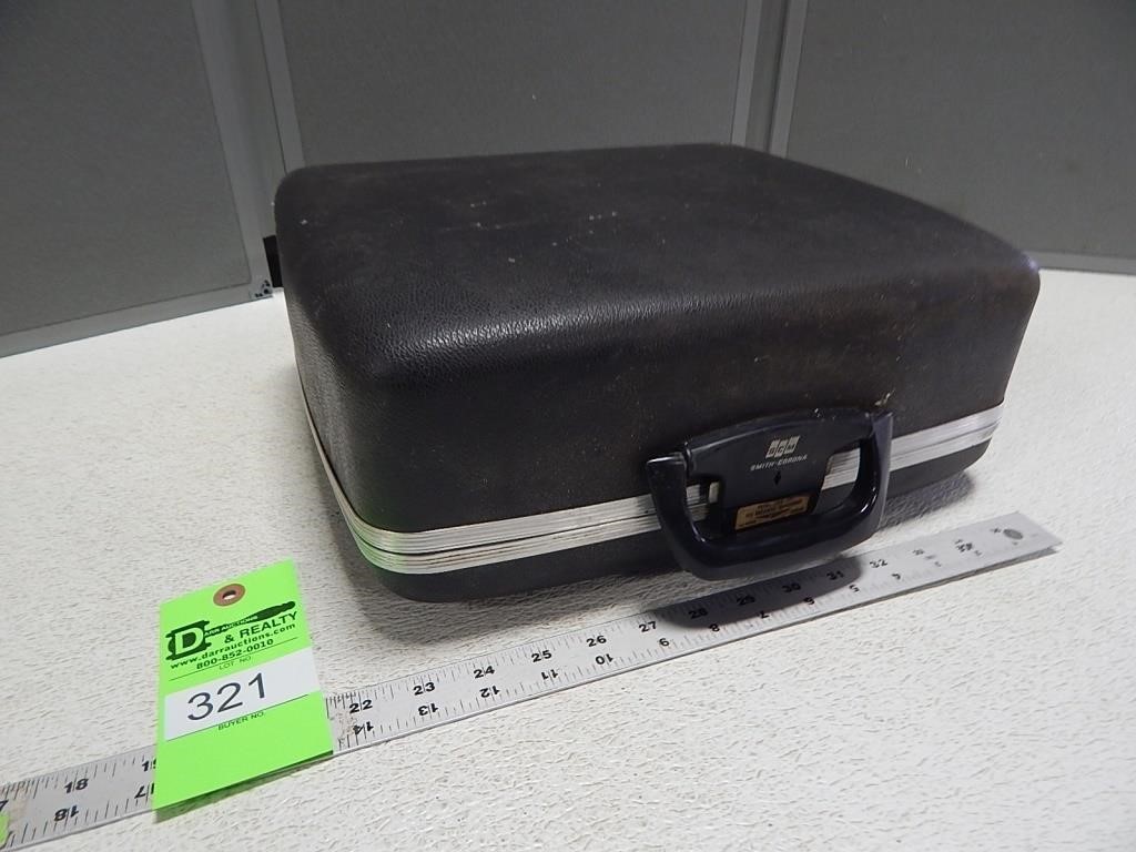 Smith Corona manual typewriter with case